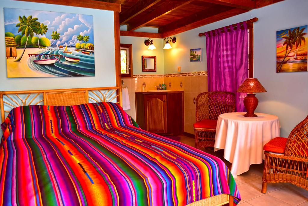 Beaches And Dreams Boutique Hotel Placencia Exterior photo