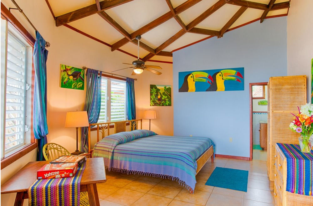 Beaches And Dreams Boutique Hotel Placencia Exterior photo